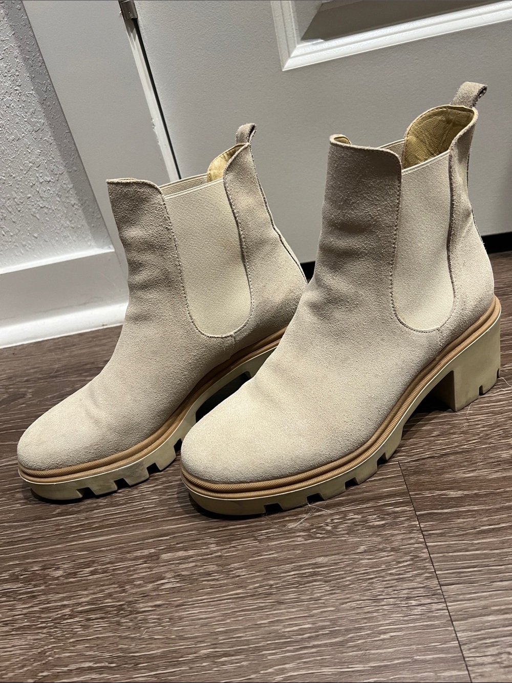 Chunky Sole Chelsea Boots in Light Beige Suede